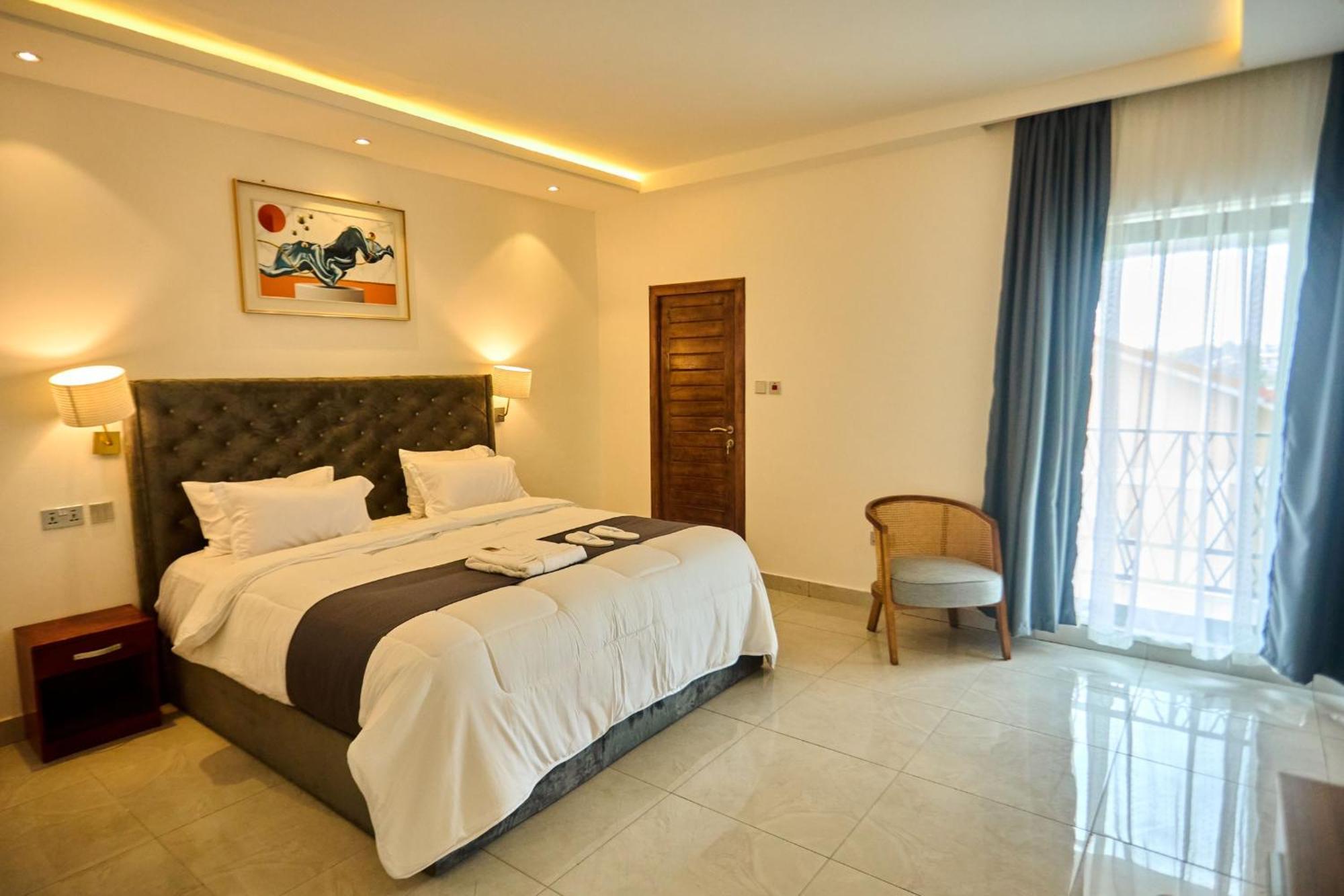 Aiden Homes And Apartments Hotel Koforidua Exterior foto