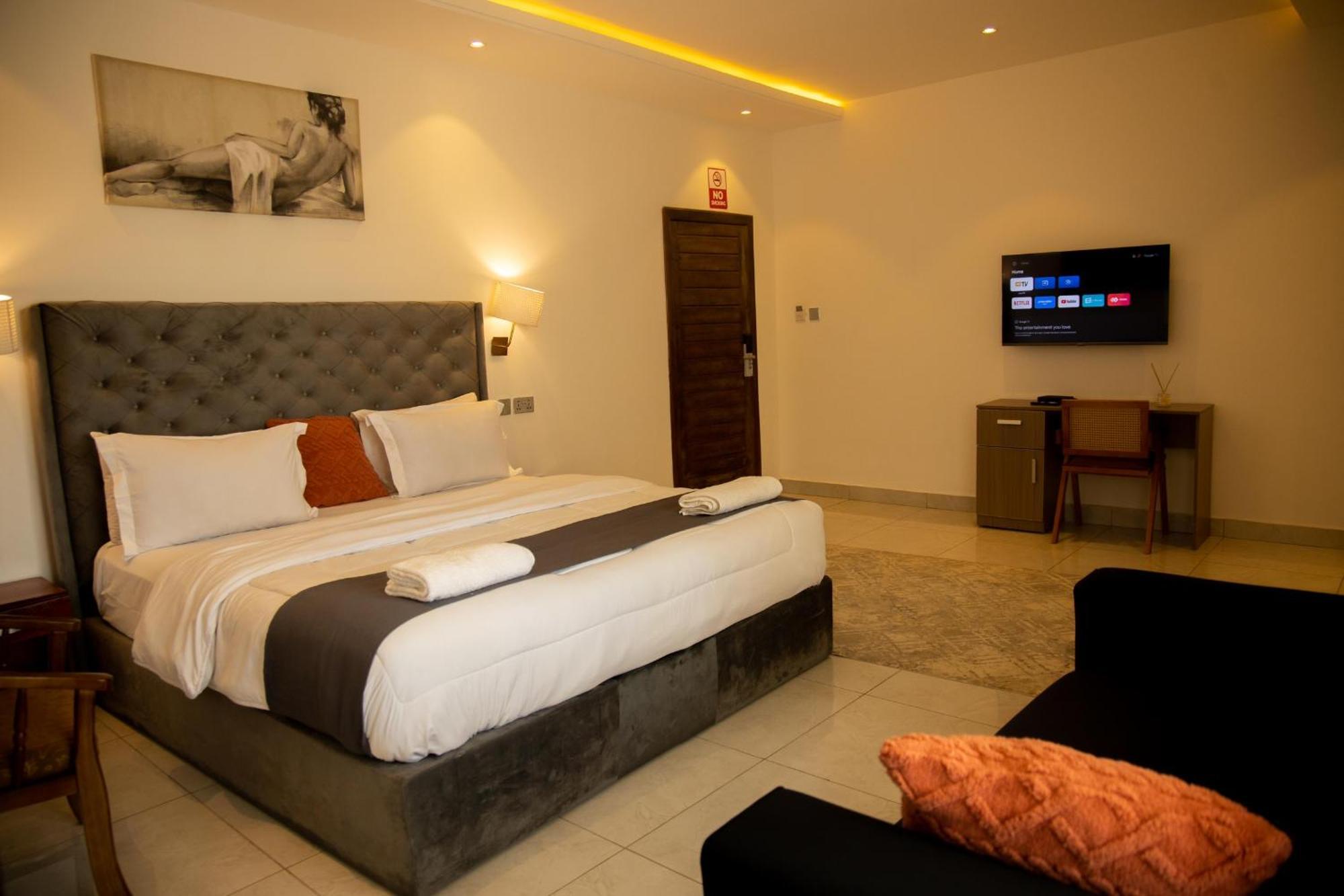 Aiden Homes And Apartments Hotel Koforidua Exterior foto